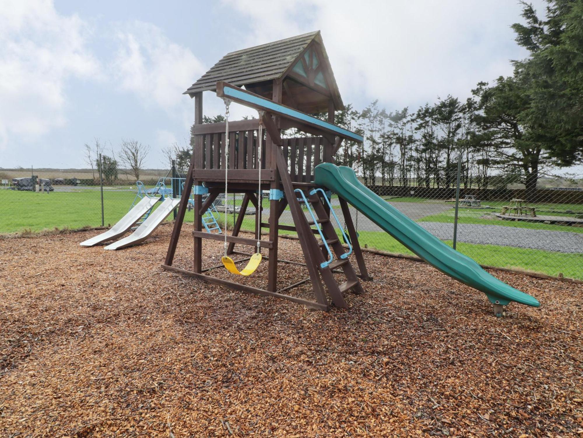 13 Gower Holiday Village スウォンジー エクステリア 写真
