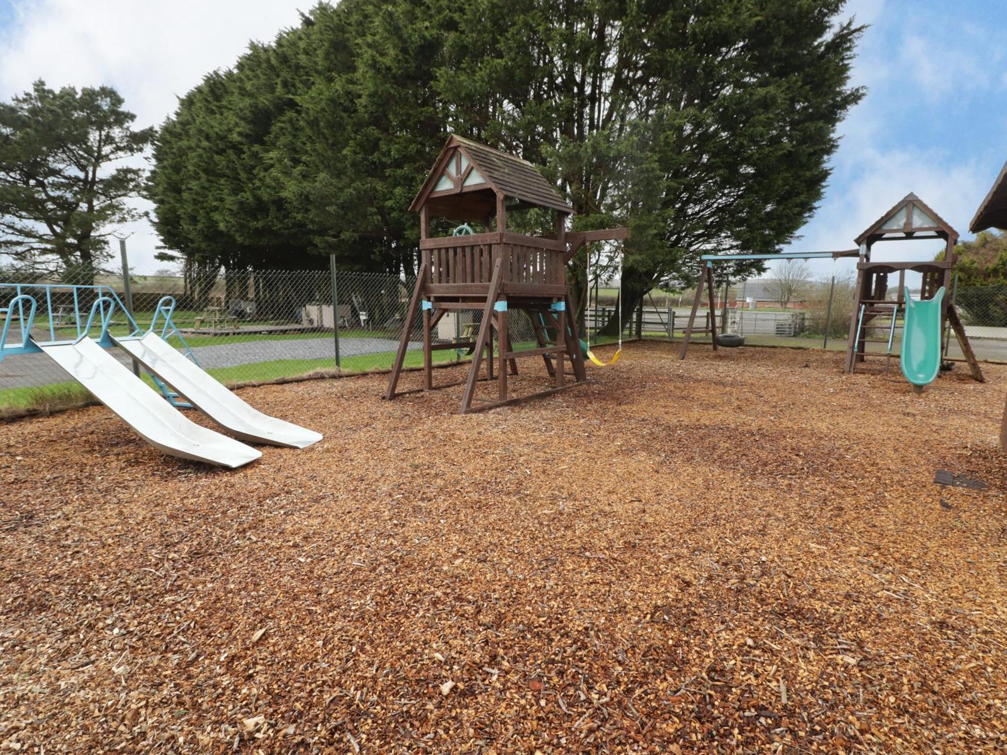 13 Gower Holiday Village スウォンジー エクステリア 写真